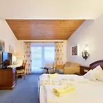 酒店 Mountains 4*