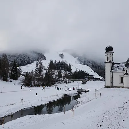 ホテル Mountains ゼーフェルト・イン・チロル